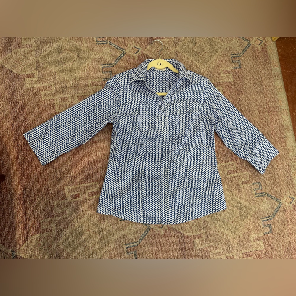 CHICOs polka dot button down 3/4 sleeve shirt cotton no iron hidden buttons sz 0